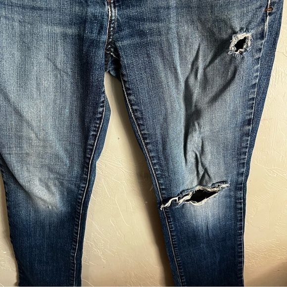 Levi’s 505s Distressed straight Leg Short Denim Jeans - Picture 2 of 9